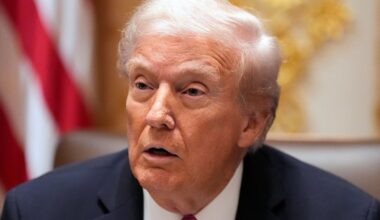 Trumpas neigia įtakingo leidinio straipsnį: „JAV neturi nieko bendra su tomis raketomis“