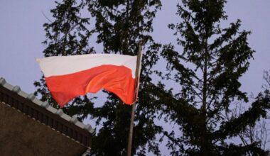 Lenkija atnaujins tankų gamybą: pasirašė istorinę sutartį