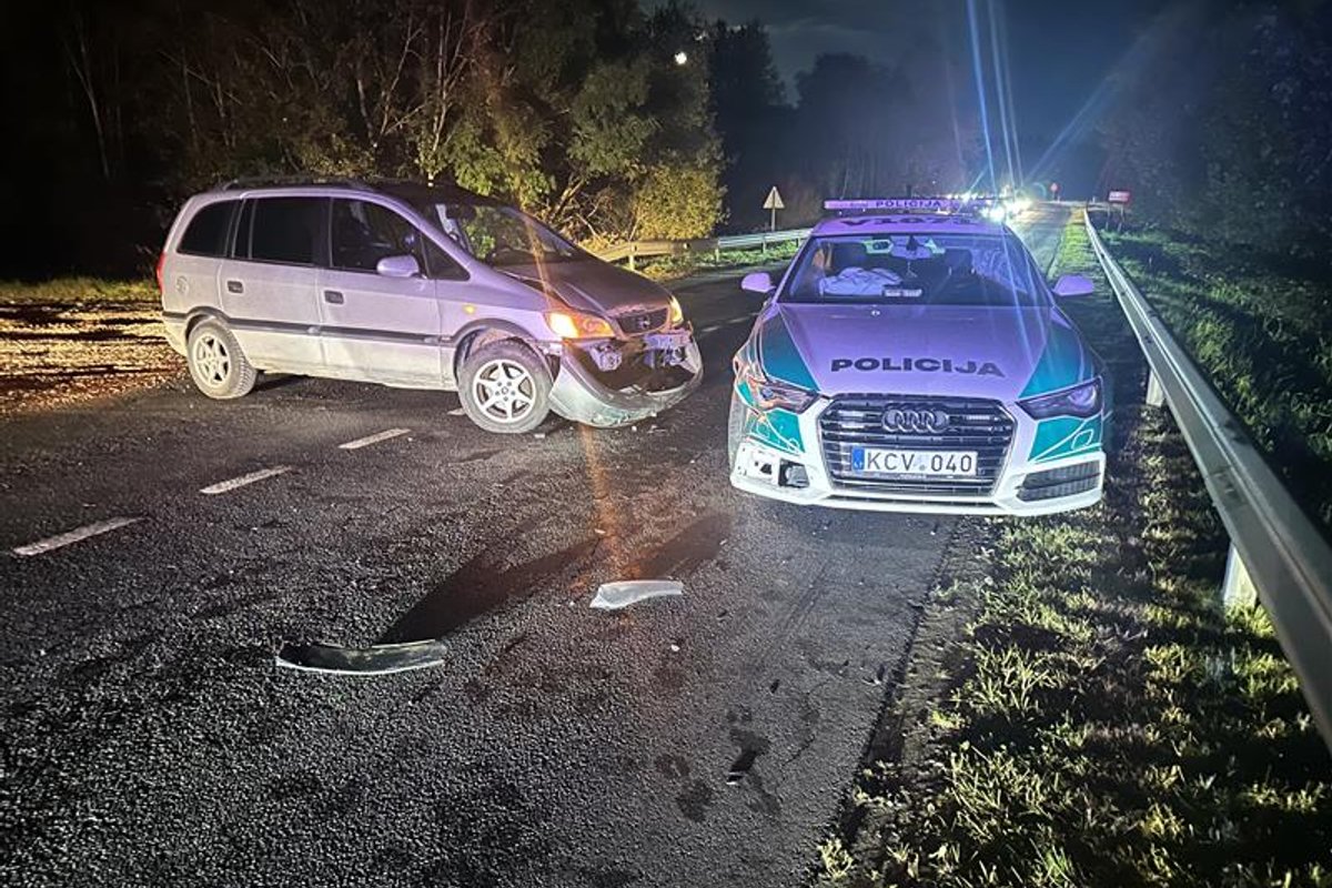 Vilniaus rajone į avariją pateko policijos pareigūnai