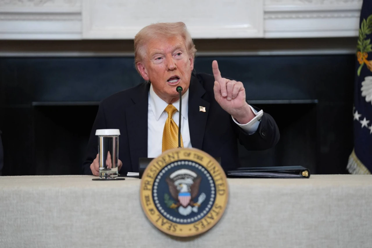 Įsižeidęs D. Trumpas daugiau su Kanada dėl muitų nebesiderės