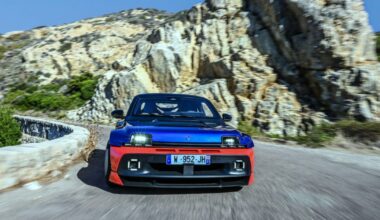 Legendinis „Renault“ grįžta su trenksmu: elektrinis „Turbo 3E“ įsibėgėja iki 100 km/h greičiau nei „Porsche“