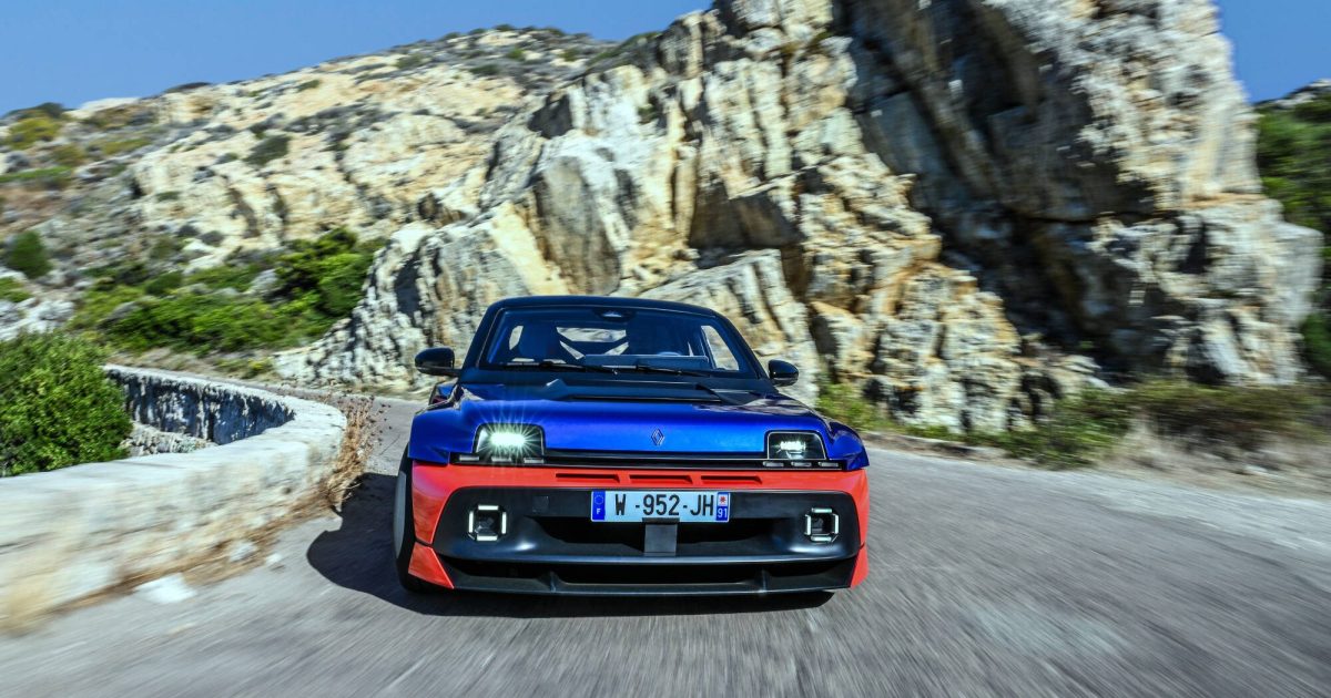Legendinis „Renault“ grįžta su trenksmu: elektrinis „Turbo 3E“ įsibėgėja iki 100 km/h greičiau nei „Porsche“