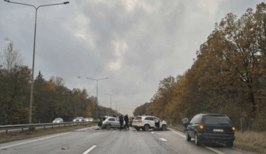 Eismą A1 magistralėje sutrikdė masinė avarija – Kas vyksta Kaune