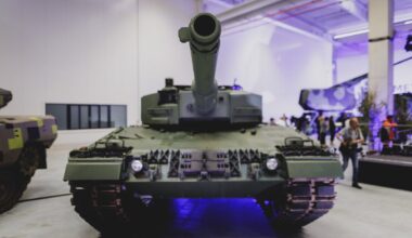 NATO perka tankus, nors Ukrainos patirtis verčia abejoti jų efektyvumu