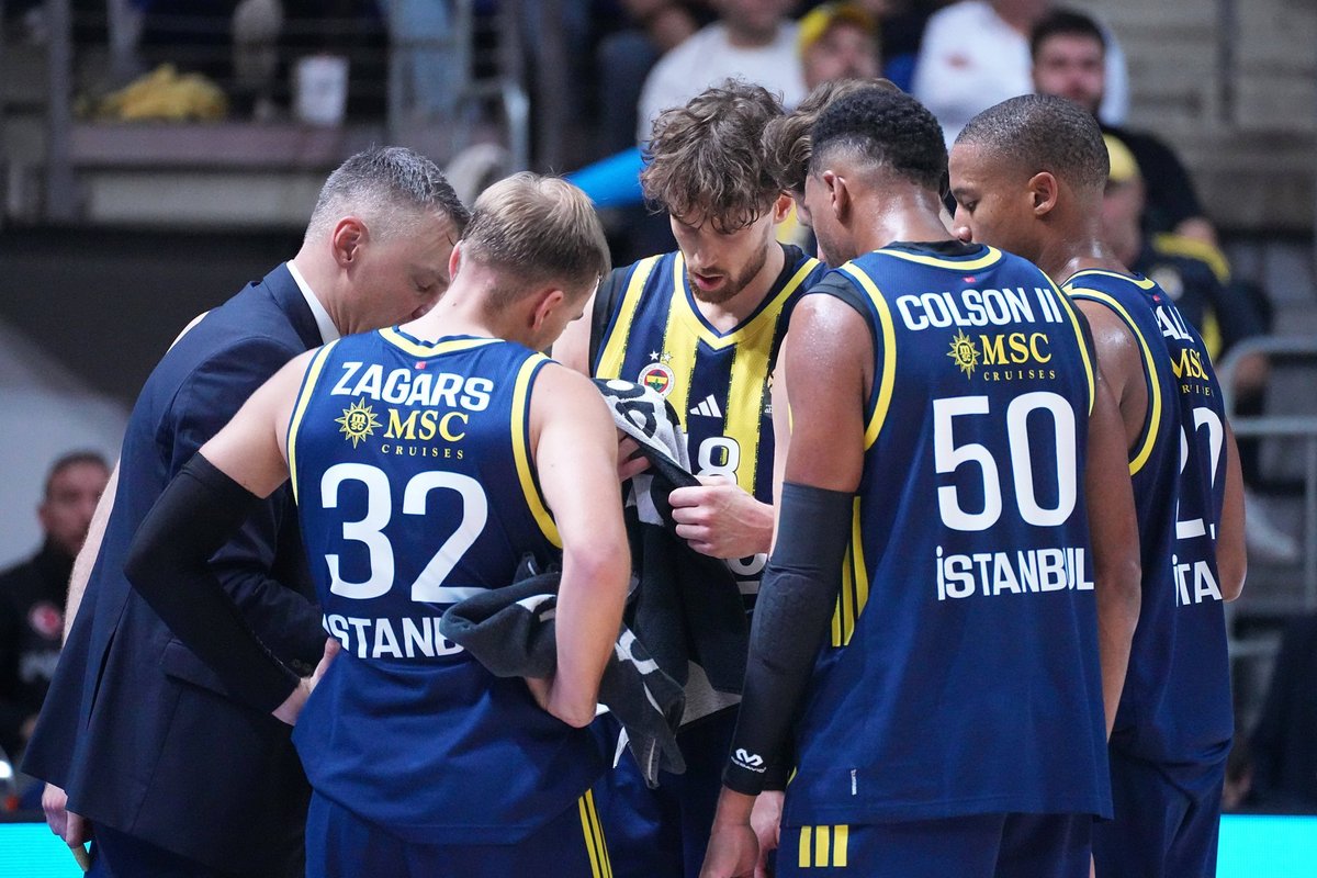 „Fenerbahče“ skolos siekia pusę milijardo eurų