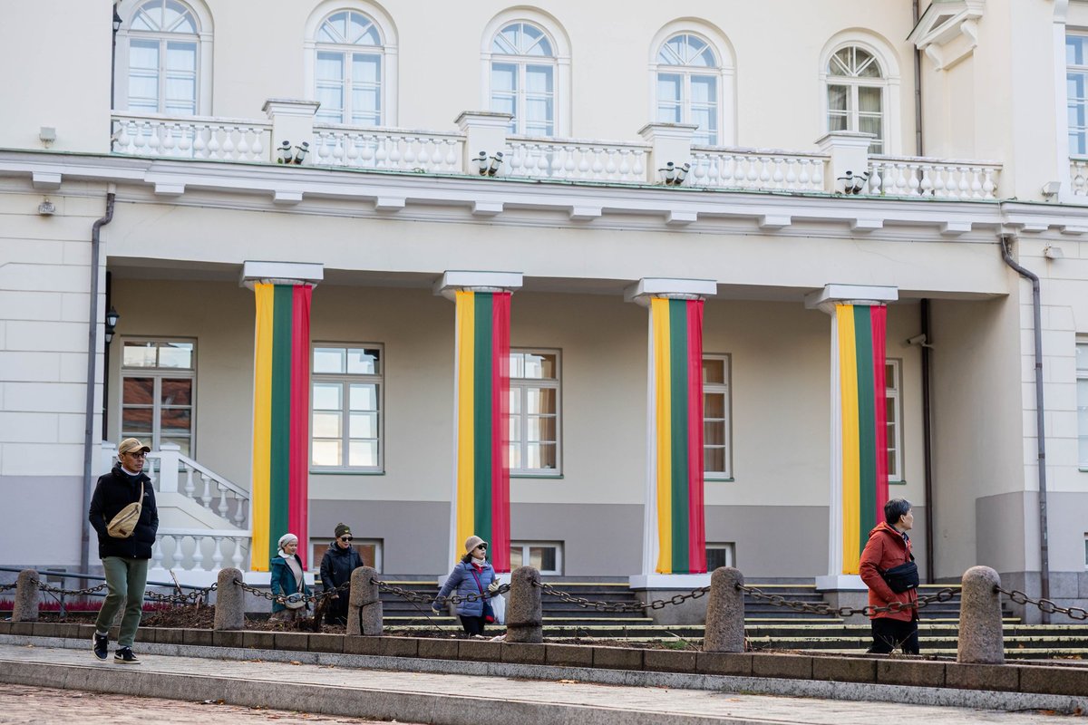 Prezidentūroje – tarpinstitucinis pasitarimas dėl meteorologinių oro balionų keliamų grėsmių