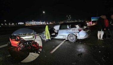 Naktį Kaune – smarki avarija: automobilis visiškai sumaitotas