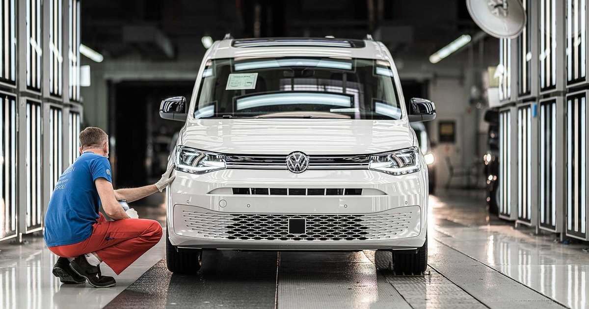 Didžiulė „Volkswagen“ investicija Lenkijoje: kaimynystėje gamins daugiau modelių