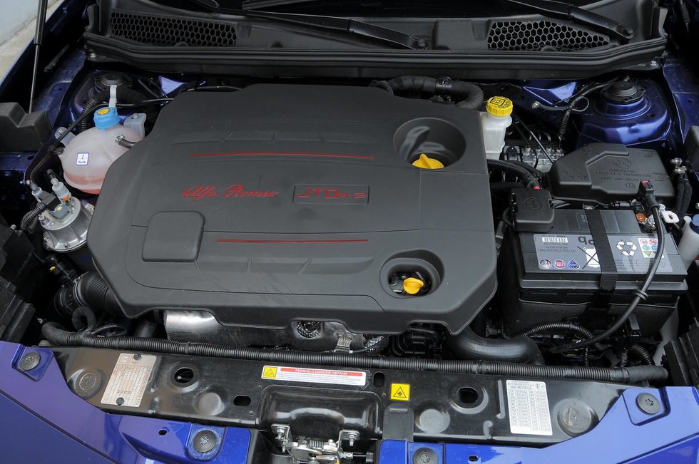 Dyzelinis variklis (nuotr. gamintojo) Dyzelinis variklis (nuotr. gamintojo)