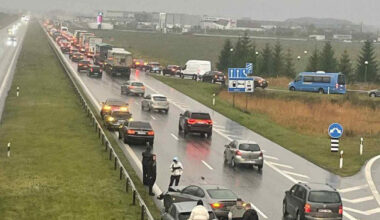 Vakarų Lietuvą skandina liūtys: pasipylė masinės avarijos, upėse – pavojingas vandens lygis | Verslas