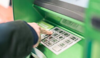 Bankas išjungs bankomatus, nepasieksite savo pinigų: bankas įspėja apie visišką paslaugų sustabdymą