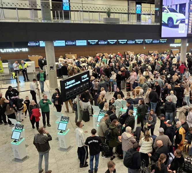 Vilniaus oro uostas naktį sutrikus jo veiklai (N. Baniūno nuotr.)   2