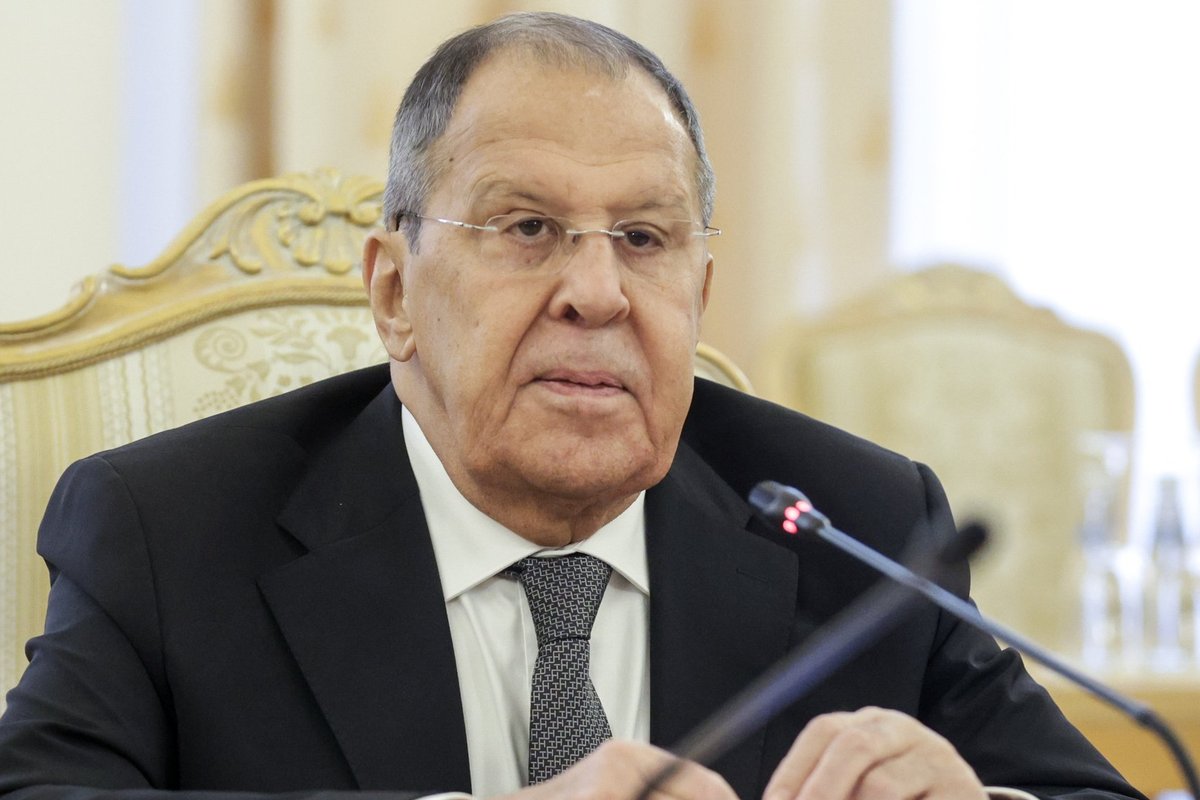 Karas Ukrainoje. Lavrovas: JAV radikaliai pakeitė poziciją dėl karo pabaigos - Delfi