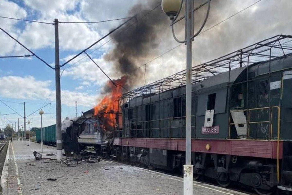 Ukraina reikalauja griežtų sankcijų Rusijai už išpuolį prieš keleivinį traukinį