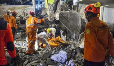Žuvusiųjų Indonezijoje sugriuvus mokyklos pastatui skaičius išaugo iki 63