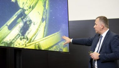 NATO šaltiniai: Rusija prie nuskendusio kelto „Estonia“ pritvirtino savo įrangą
