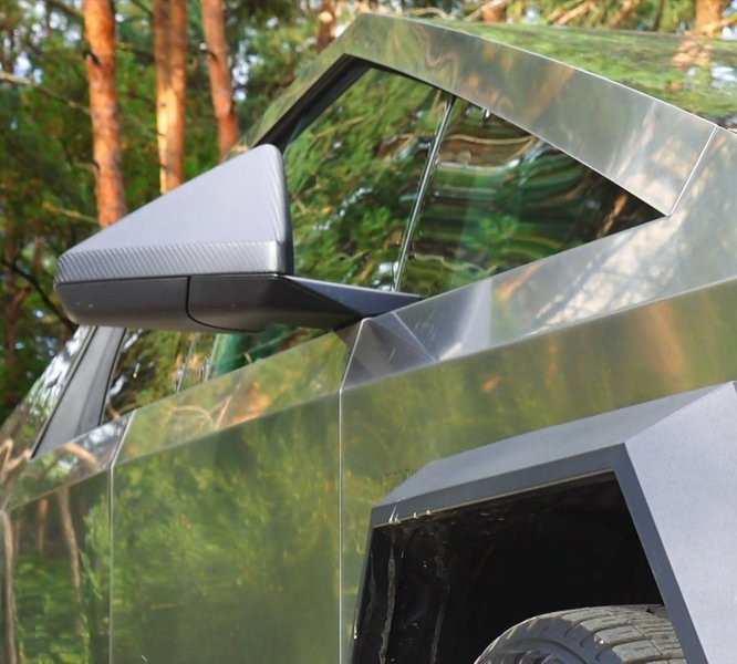 „e-Gazas-Dugnas“ išbandytas „Tesla Cybertruck“ (nuotr. stop kadras) 4