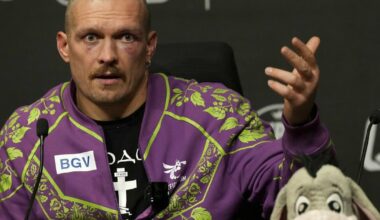 Agentas prabilo apie prasidėjusias derybas: „Jei Usykas kautis nesutiks, diržas iš jo bus atimtas“