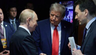 Šaltiniai papasakojo, kodėl Trumpas Aliaskoje atšaukė pietus su Putinu