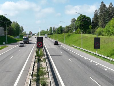Šalies keliuose veikia kintamos informacijos ženklai