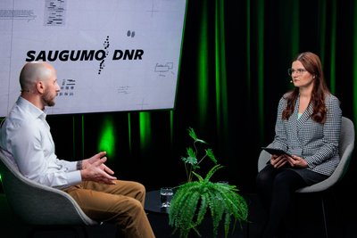 Kristijonas Vizbaras, Ugnė Karaliūnaitė