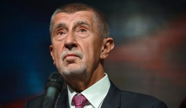 Čekijoje rinkimus laimėjęs Babišas formuos mažumos vyriausybę