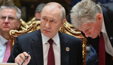 Kremlius bando sumažinti įtampą santykiuose su Vašingtonu