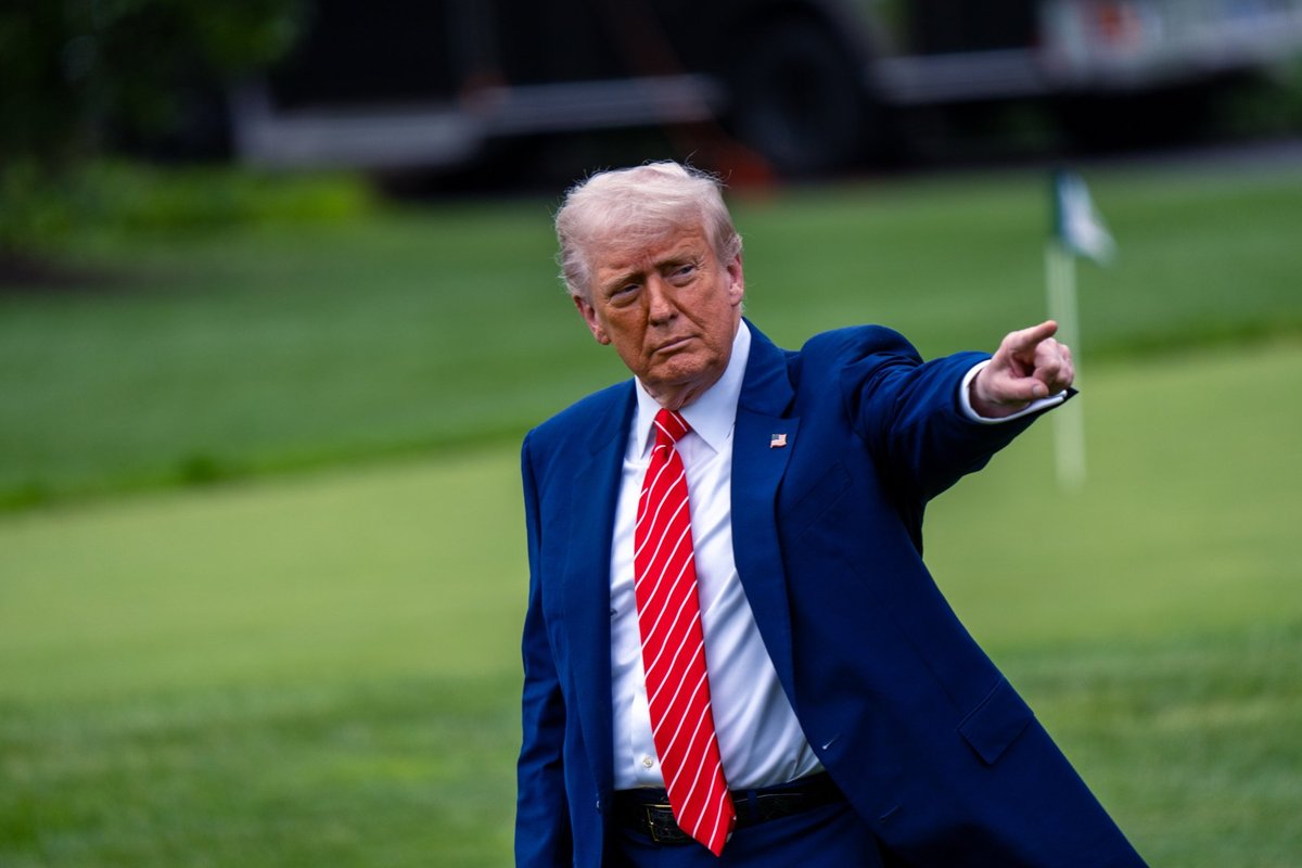 Trumpas patvirtino, kad griaunamas visas Baltųjų rūmų Rytinis sparnas