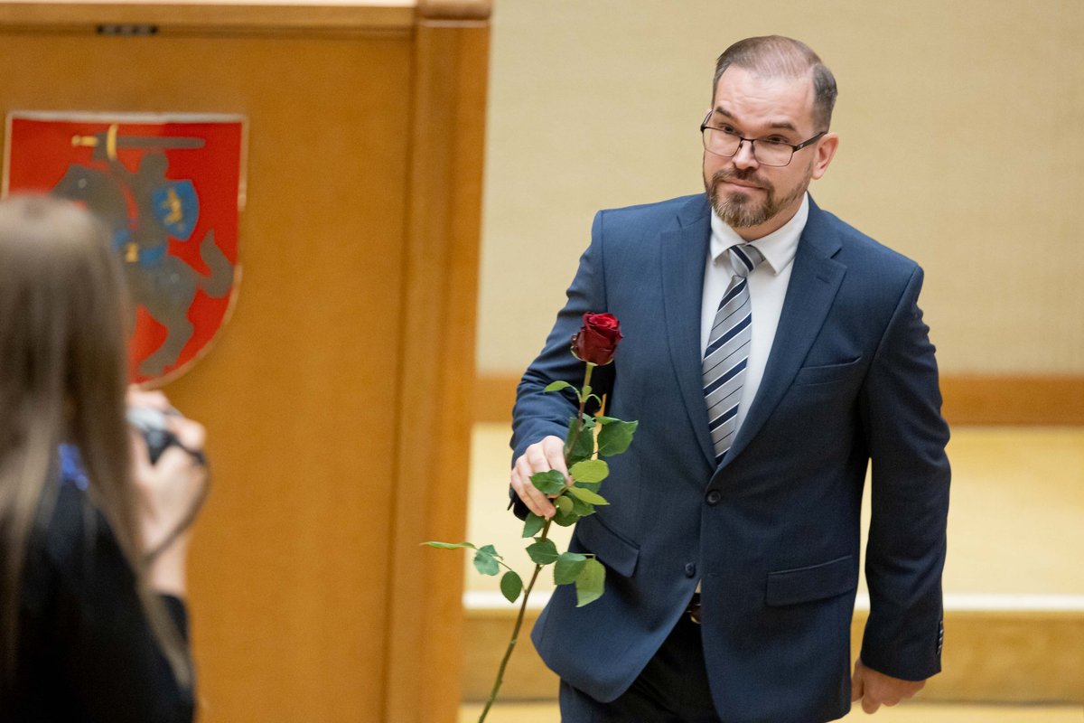 Robertas Kaunas – į krašto apsaugos ministrus: kas jis toks