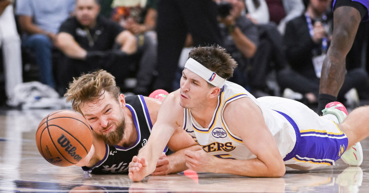 Sabonio dviženklis nepadėjo: lietuvis išvydo „Lakers“ snaiperio taškų rekordą
