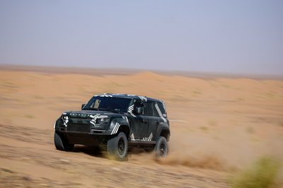 „Defender Dakar D7X-R“