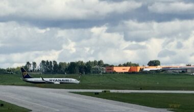 Vilniaus oro uosto ribojamojoje zonoje droną pakėlęs įmonės atstovas nubaustas 200 eurų bauda