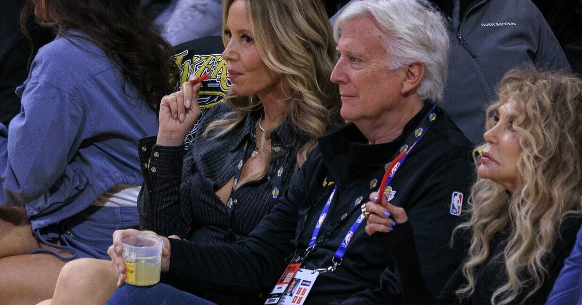 NBA patvirtino „Lakers“ pardavimą | Sportas.lt