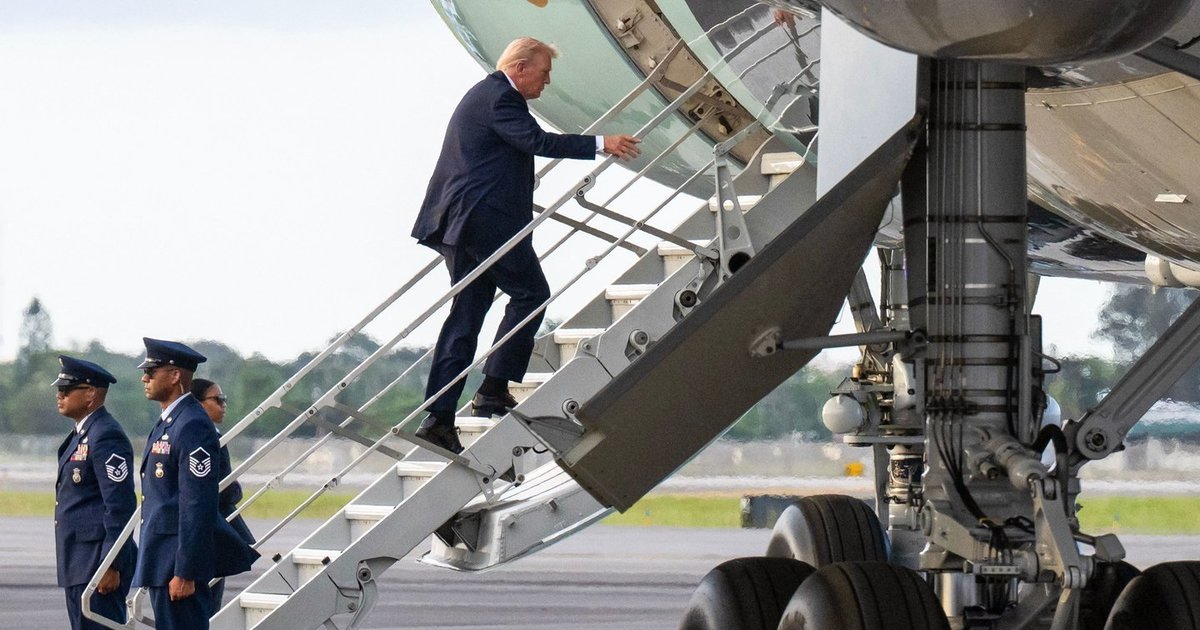 Nerimas dėl dar vieno pasikėsinimo į Trumpą: oro uoste teko imtis skubių priemonių