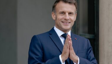Internete plinta komiškos situacijos, į kurią pateko Macronas, įrašas: ar jis tikras?