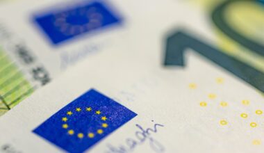 Lietuvių vartojimo krepšelis artėja prie 900 eurų, daugiau išleidžiama pramogoms, sveikatai ir grožiui