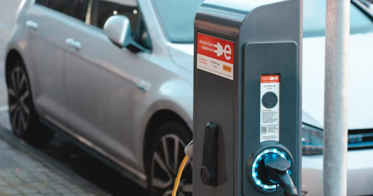 Padangos dyla žymiai greičiau: ši elektromobilių ypatybė privers keisti žiemines padangas dažniau