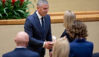 Socialdemokrato atsakas „Nemuno aušros“ paskyrai feisbuke: „užsičiaupk“ - Delfi