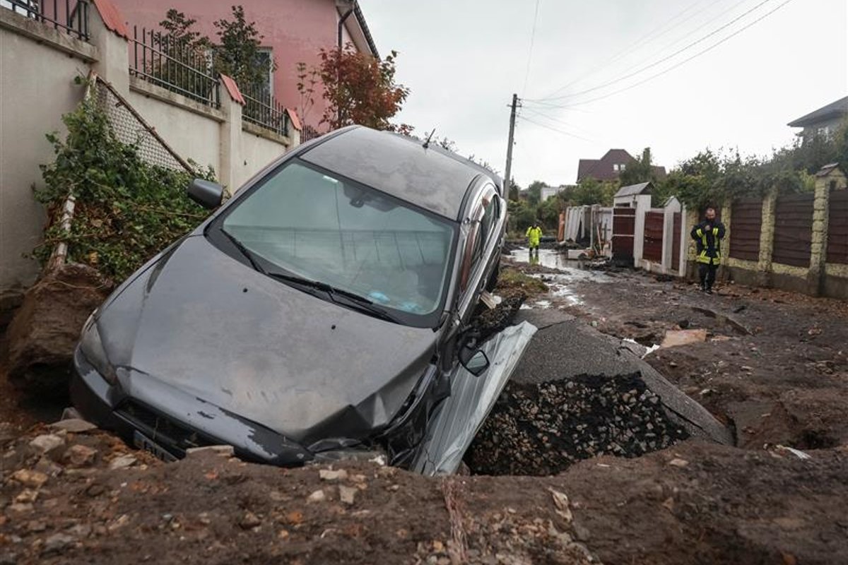 Odesoje – sunkios oro sąlygos: užlieti 384 daugiabučiai ir 286 privatūs namai