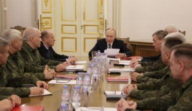 Gimtadienį šventęs Putinas patvirtino – toliau siekia savo karo tikslų Ukrainoje