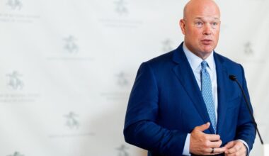 JAV ambasadorius NATO: nustokite finansuoti Putino karą