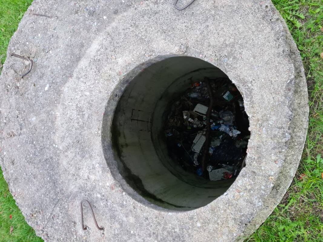 iš šulinio ištraukta moteris be gyvybės ženklų