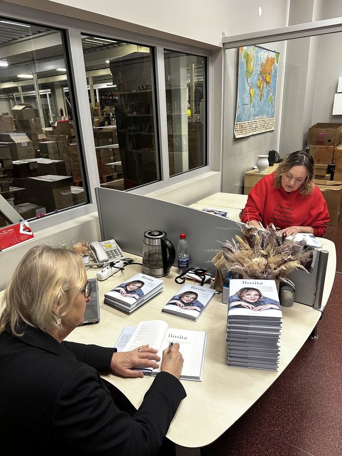 Asmeninio albumo nuotr./Rosita Čivilytė pristato knygą