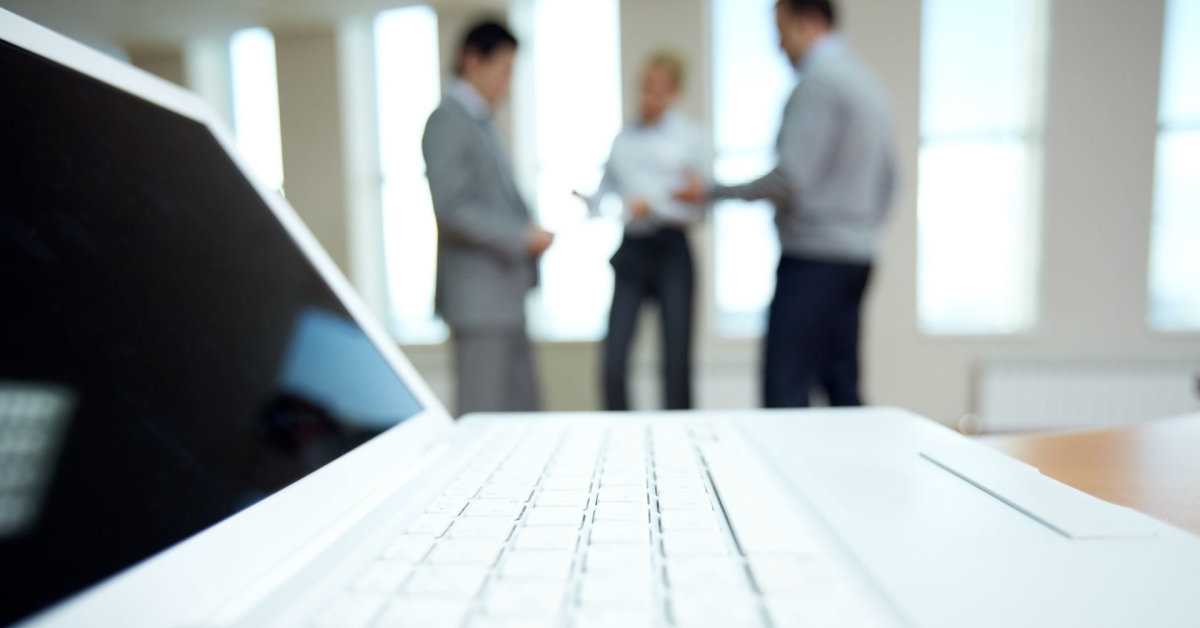 Teisinė aklavietė: kas atsako, kai akcininkai nepriima sprendimų? | Verslas