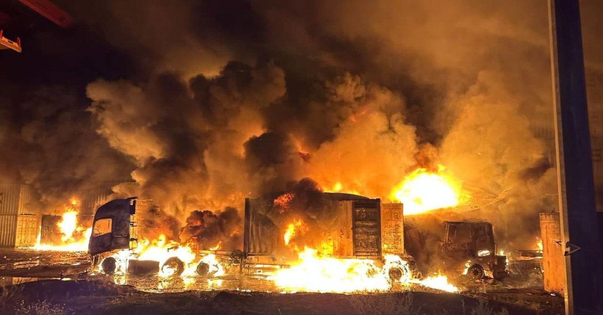 JAV padeda Ukrainai smūgiuoti Rusijos naftos gamykloms: FT atskleidė detales