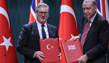 Turkija ir JK pasirašė 9 mlrd. eurų vertės sutartį dėl naikintuvų „Eurofighter“
