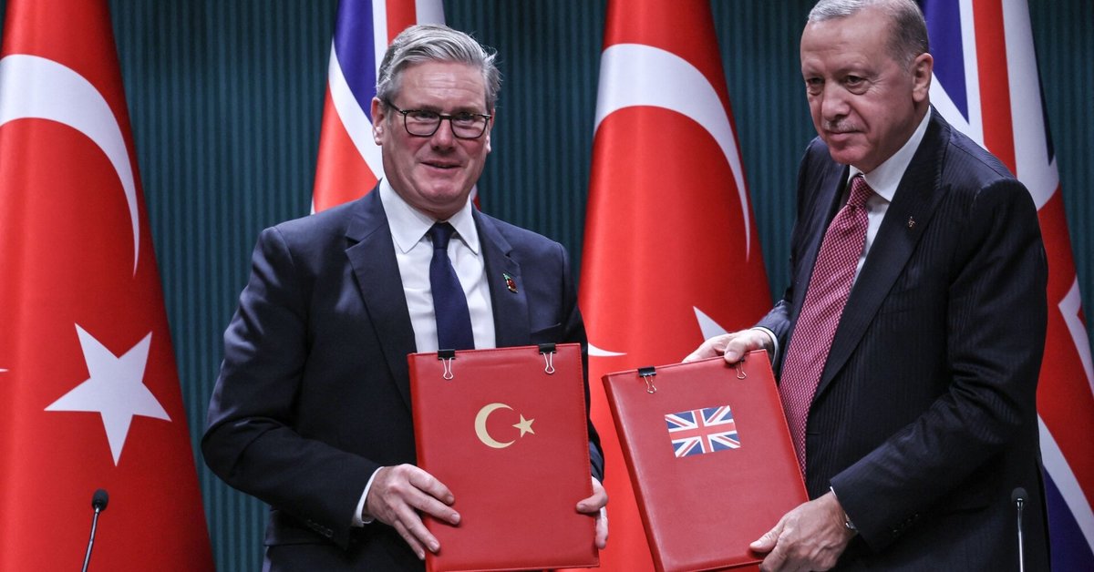 Turkija ir JK pasirašė 9 mlrd. eurų vertės sutartį dėl naikintuvų „Eurofighter“