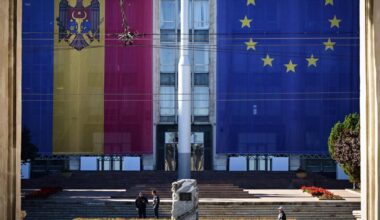 Verslininkas Alexandru Munteanu paskirtas naujosios Moldovos vyriausybės premjeru