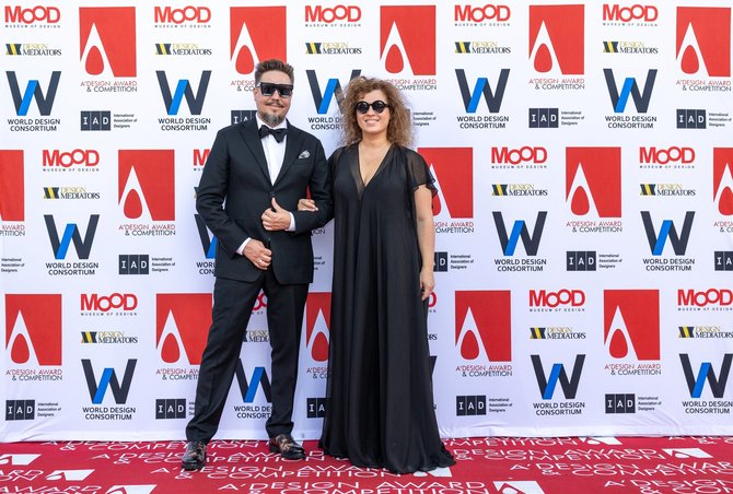 Asmeninio archyvo nuotr./Kęstutis Lekeckas raudonojo kilimo apdovanojimuose Komo