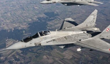 Lenkija uždarė du oro uostus: Varšuva reaguoja į masinį Rusijos apšaudymą Ukrainoje